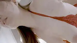 La MILF china Zuo Hai Yang hizo el amor con su amante.